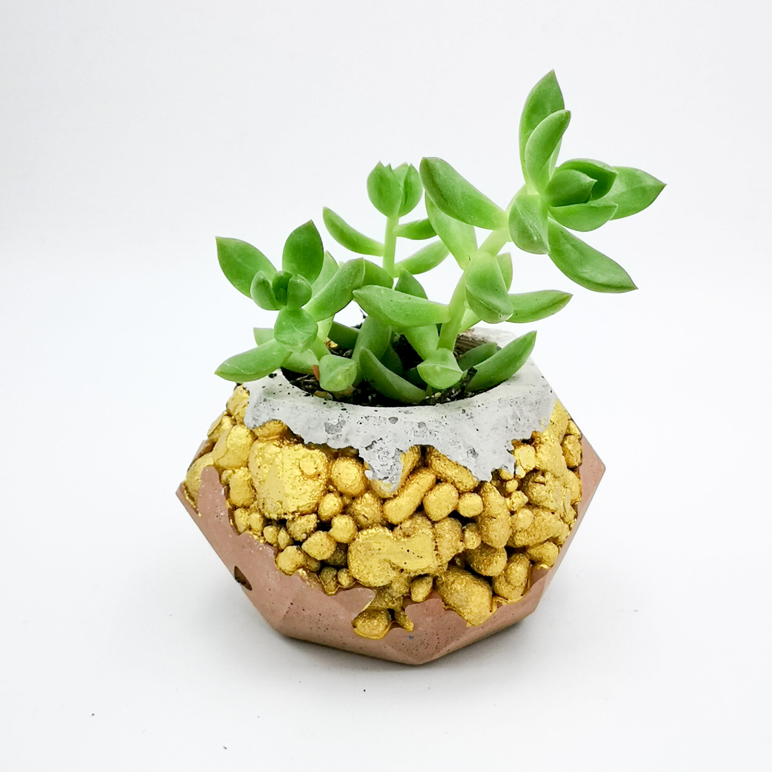 Concrete Planter pot kintsugi pink color with gold structure, octogonal shape, handmade in Berlin.
