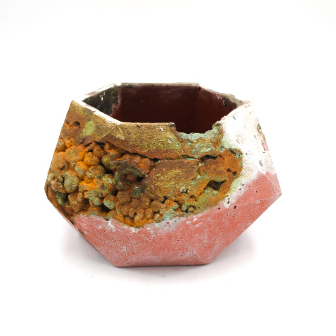 Planter Pot London Dalston, terracotta, rust color, oxydation effect, handmade in Berlin.