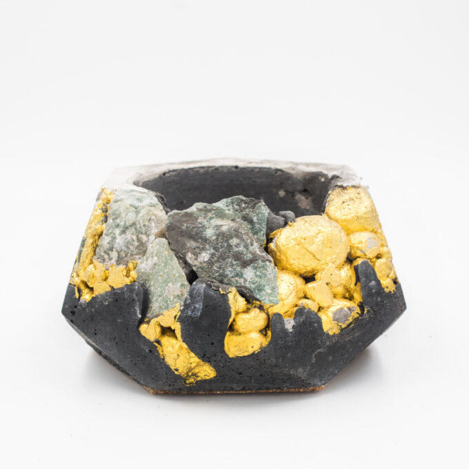 Concrete Planter pot kintsugi grey with gold structure and mineral stones, octogonal shape, handmade in Berlin.