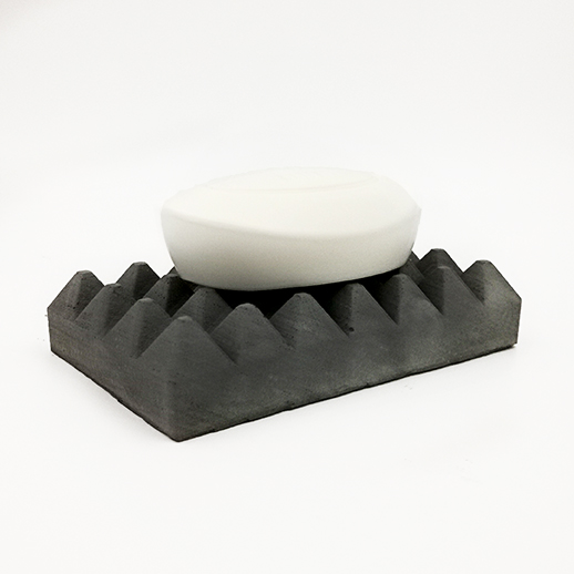 Soap dish Loupia Rue Sermet black color, rectangle base and triangular prisme to drain water, handmade in Berlin with porcelain clay.