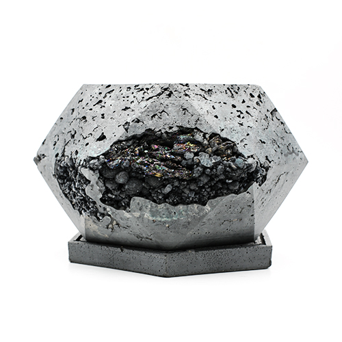 Concrete pot Planter Bridewell Place. Grey and black color, mineral stone, octogonal shape, handmade in Berlin.