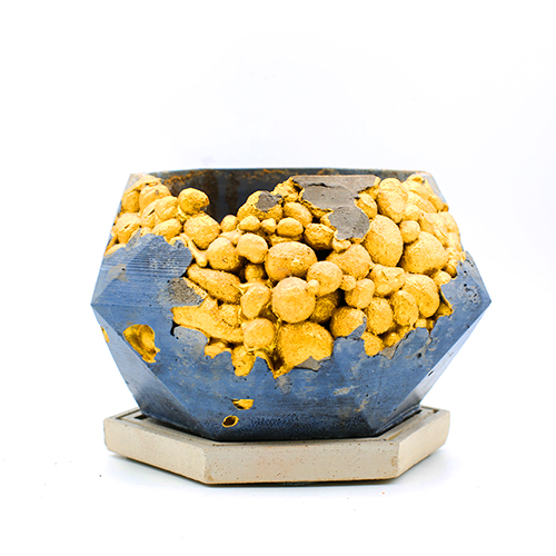 Planter pot kintsugi night blue and grey with gold structure, octogonal shape, handmade in Berlin.