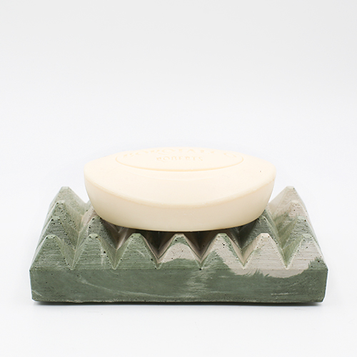 Soapdish Loupia chemin du Chêne marble green and white color, rectangle base and triangular prisme to drain water, handmade in Berlin with porcelain clay.