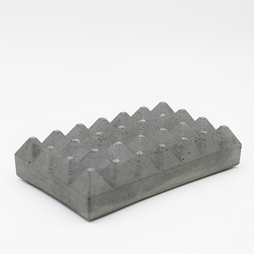 Soap dish Loupia Rue Cammas grey color, rectangle base and triangular prisme to drain water, handmade in Berlin with porcelain clay.