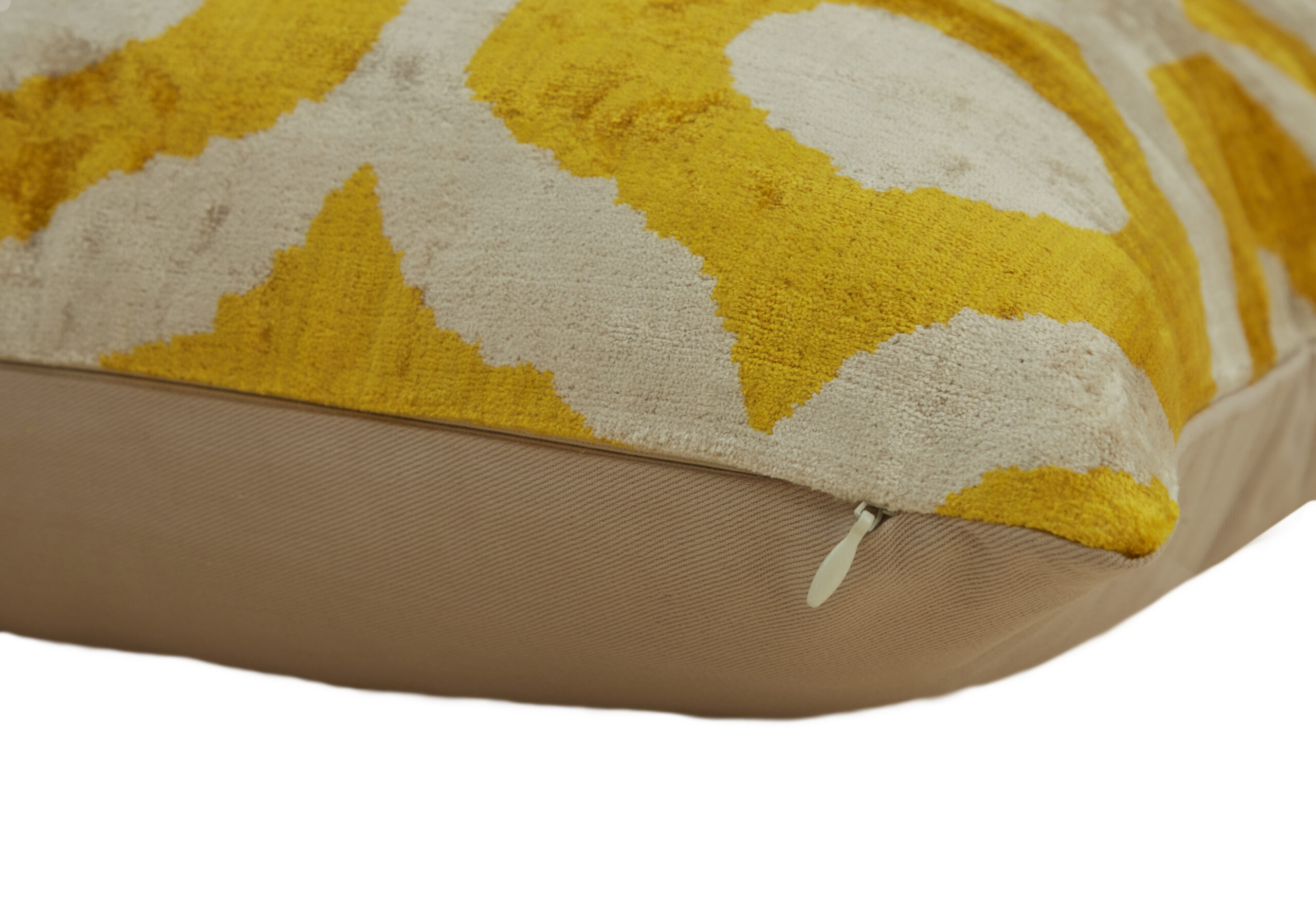 GIUCY Seiden-Ikat-Kissen (Copy) – Bild 2