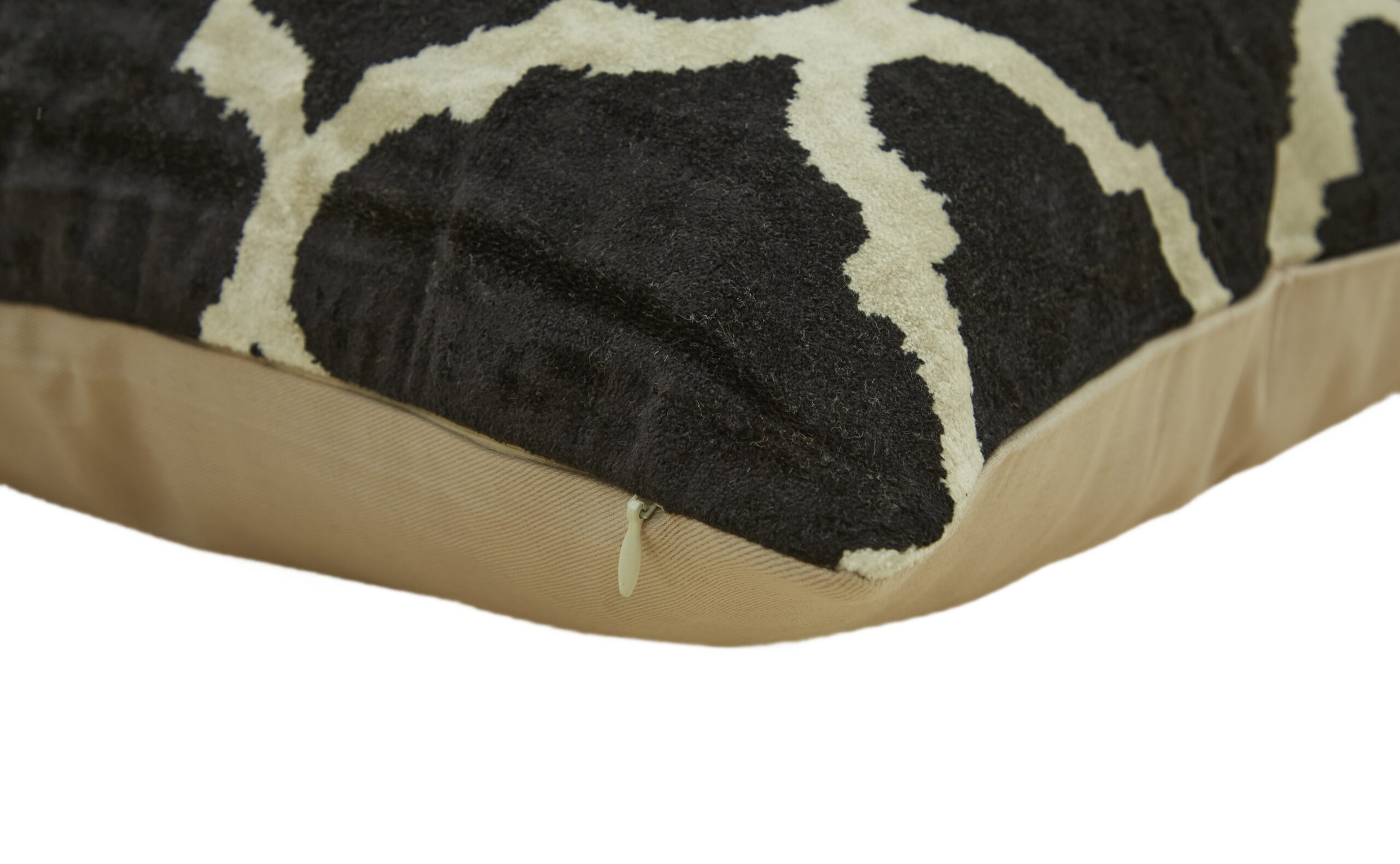 Meru Ikat Cushion - Image 4
