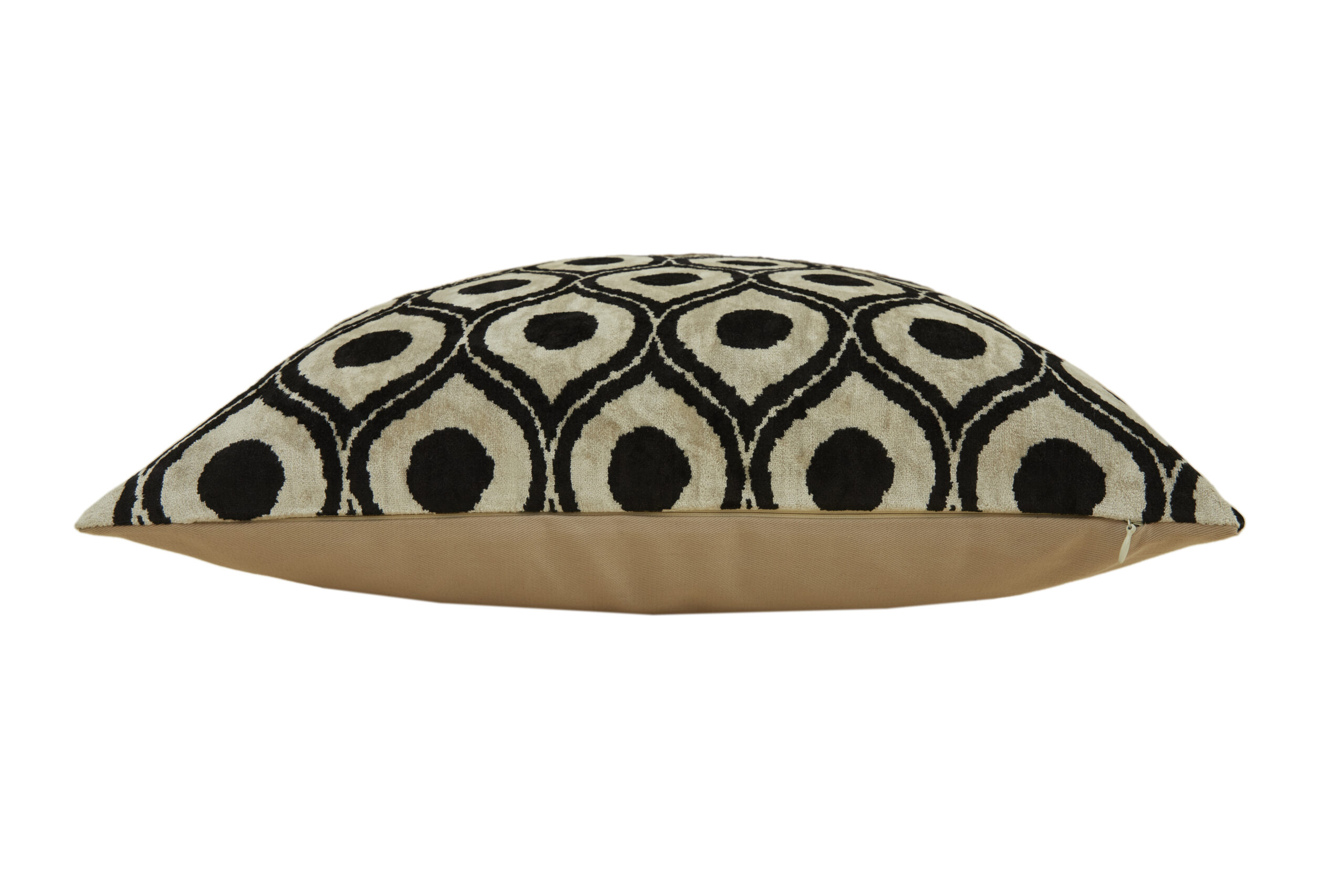 Majorel Ikat Cushion - Image 4
